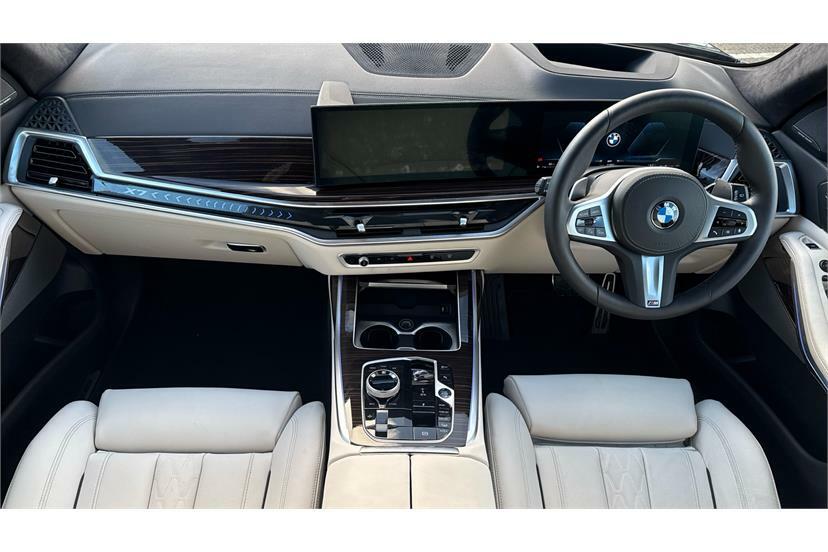 BMW X7 Xdrive40d Mht M Sport Step GV75OFX Black #4
