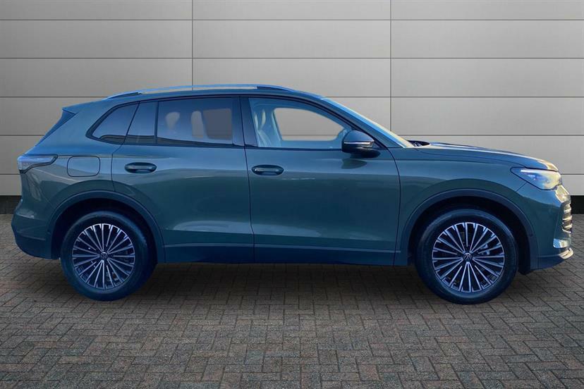 Volkswagen Tiguan 1.5 Etsi 150 Match Dsg WP75PVU Green #4