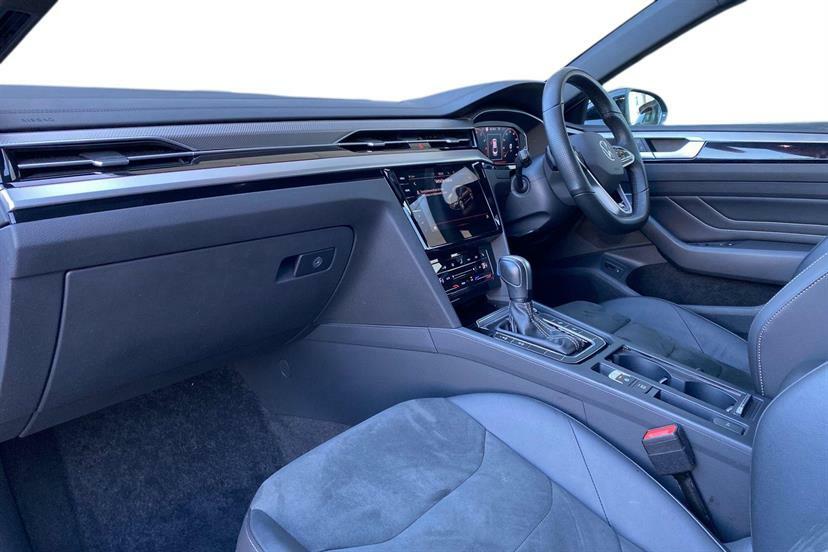 Volkswagen Arteon 2.0 Tsi R-line Dsg Black #2