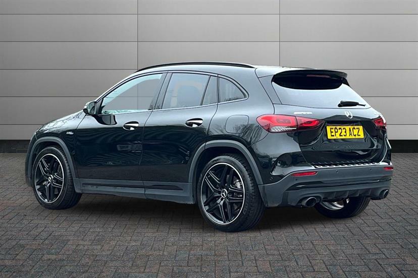 Mercedes-Benz GLA Class 35 4Matic Premium Black #2