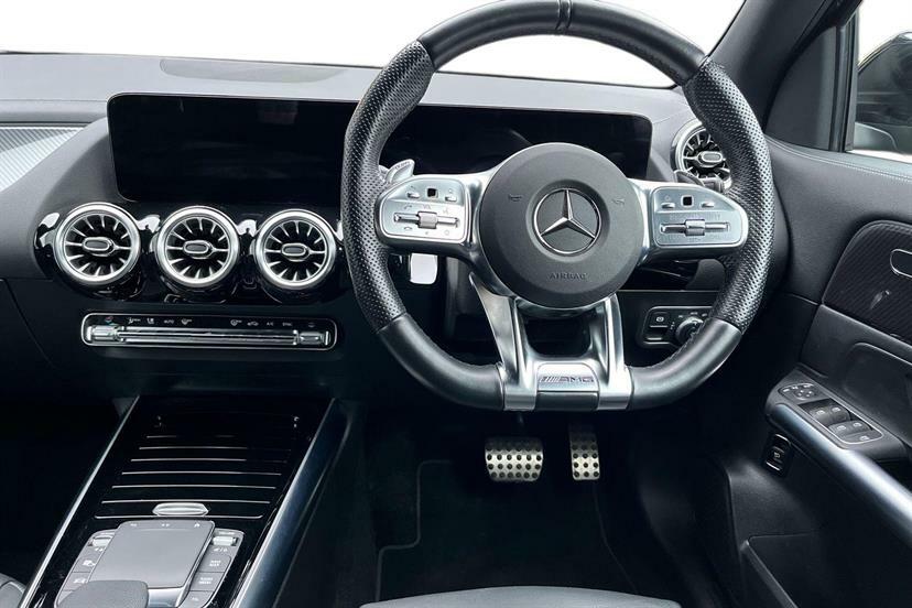 Mercedes-Benz GLA Class 35 4Matic Premium Black #5
