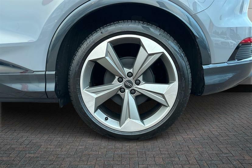 Audi Q4 E Tron 150Kw 40 63Kwh Black Edition Tech Pack MM75VKA Grey #5