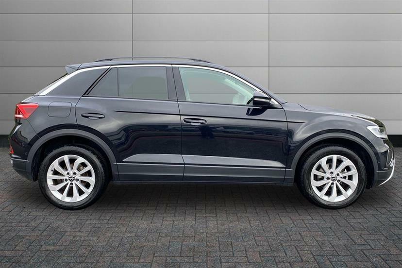 Volkswagen T-Roc 1.5 Tsi Match GL25CWO Black #4