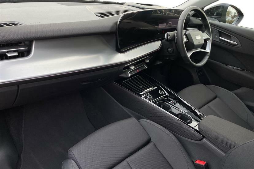Audi Q3 1.5 E-hybrid Sport S Tronic MJ75YMR Black #2