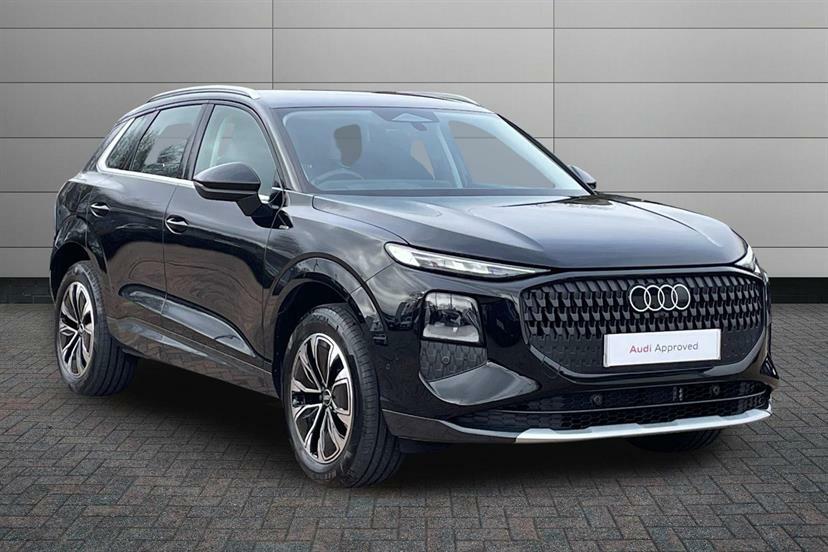 Audi Q3 1.5 E-hybrid Sport S Tronic Black