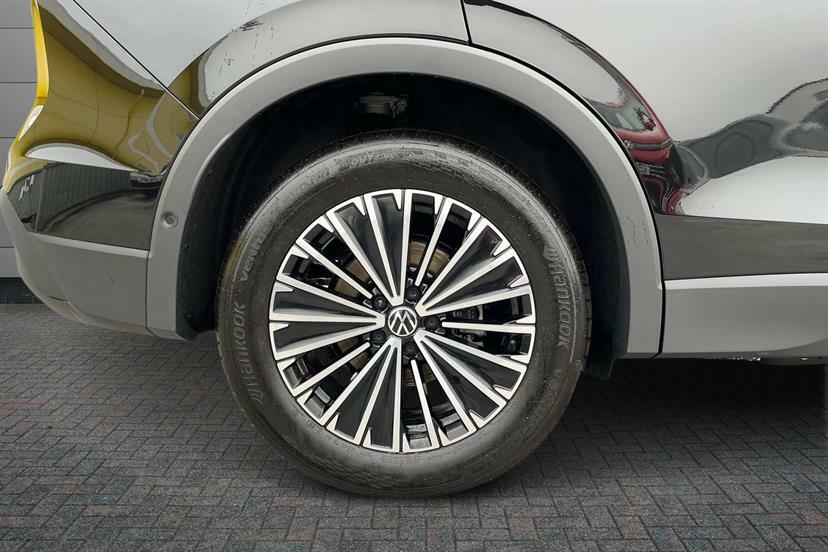 Volkswagen Tiguan 1.5 Etsi 150 Match Dsg EJ75KSE Black #5