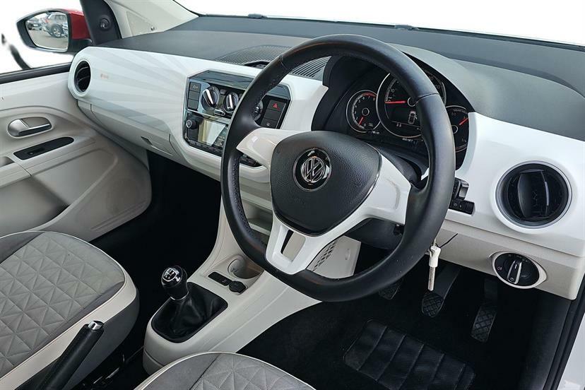 Volkswagen Up 1.0 75Ps Up Beats ML19TJZ White #6
