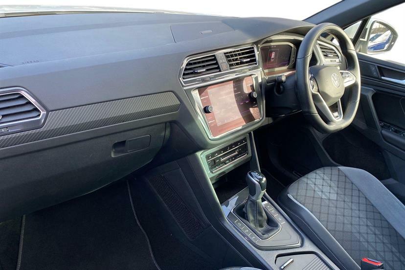 Volkswagen Tiguan 1.5 Tsi 150 R-line Dsg HW23MMU White #2