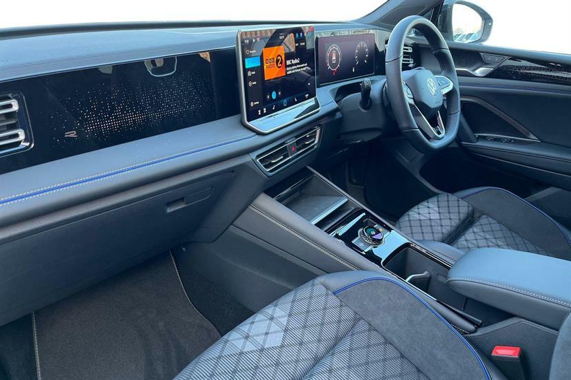 Volkswagen Tiguan 1.5 Etsi 150 R-line Dsg EF75NJO White #2