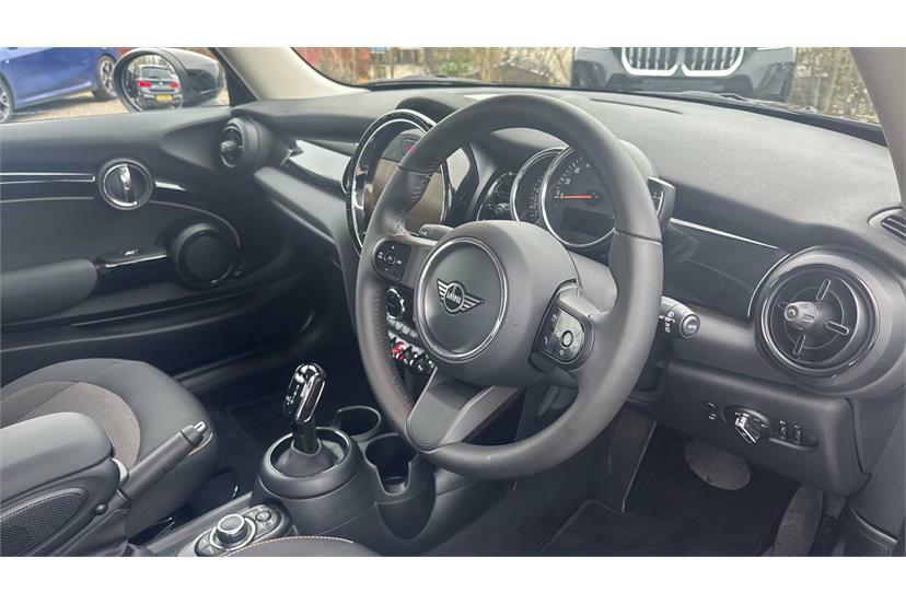 Mini Hatch 1.5 Cooper Classic EO72VYN Black #6