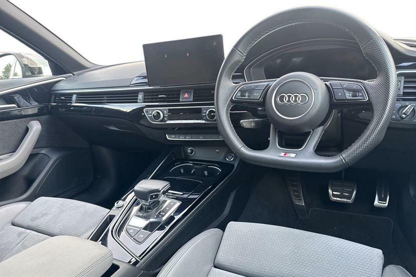 Audi A4 35 Tfsi Black Edition S Tronic KE23UCH Black #6