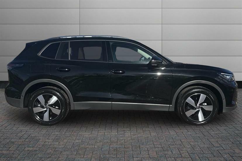 Volkswagen Tiguan 1.5 Etsi 150 Match Dsg GD75NYU Black #4