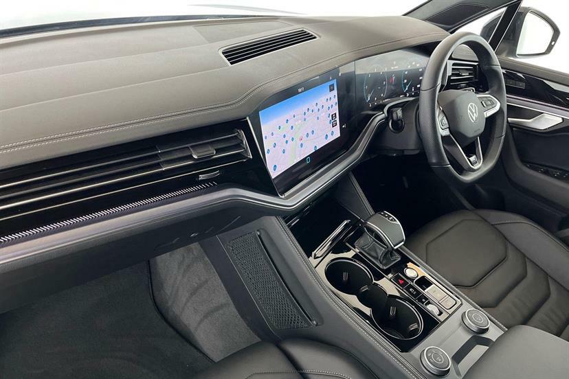 Volkswagen Touareg 3.0 V6 Tdi 4Motion 286 Black Edition Tip AO75EGV Grey #2