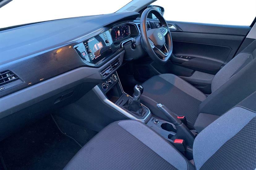 Volkswagen Polo 1.0 Life MV72ZNN Black #2