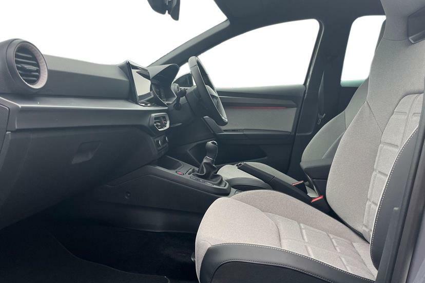 Seat Ibiza 1.0 Tsi 115 Fr Sport AX75JLO Black #2