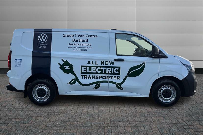 Volkswagen E-Transporter 100Kw 65Kwh Commerce Plus Van GF25FBL White #4