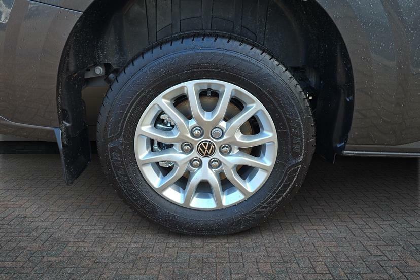 Volkswagen Transporter 2.0 Tdi 150 Commerce Pro Van AE75VNZ  #5