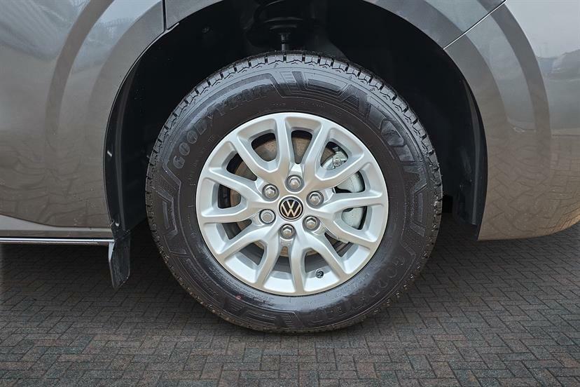 Volkswagen E-Transporter 160Kw 65Kwh Commerce Pro Van AK75KFD  #5