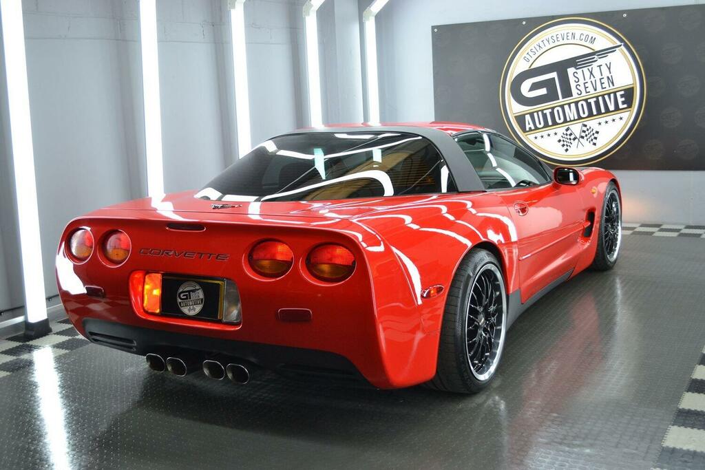 Chevrolet Corvette Chevrolet Gmc Corvette White #17