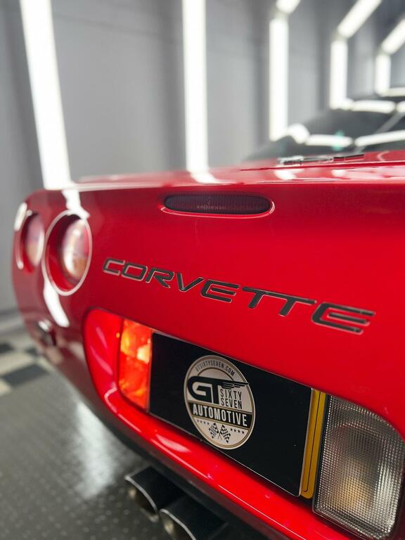 Chevrolet Corvette Chevrolet Gmc Corvette White #25