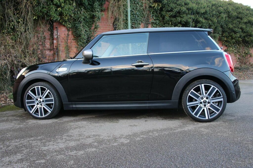 Mini Hatch Hatchback 2.0 Cooper S Exclusive Steptronic Euro 6 Black