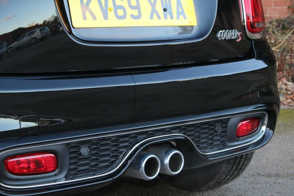 Mini Hatch Hatchback 2.0 Cooper S Exclusive Steptronic Euro 6 Black #2