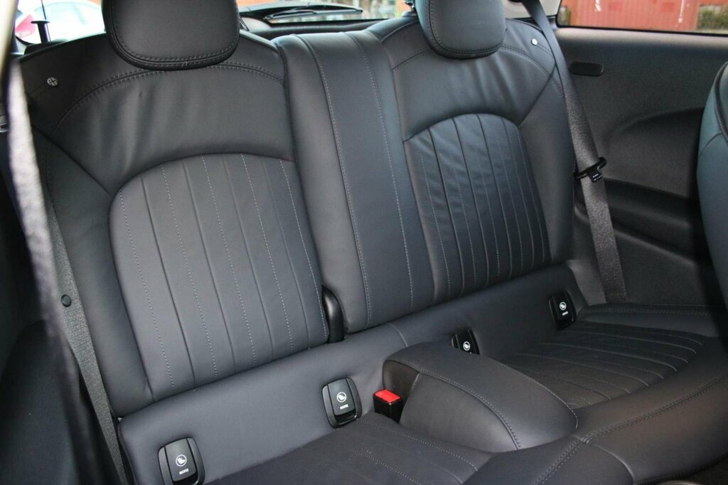 Mini Hatch Hatchback 2.0 Cooper S Exclusive Steptronic Euro 6 Black #4