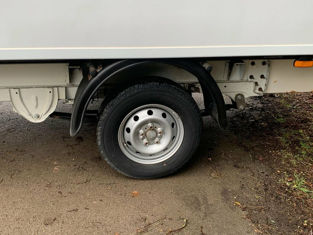 Peugeot Boxer Luton 2.2 Bluehdi 335 Built For Business L4 Euro 6 BG70HTF White #6