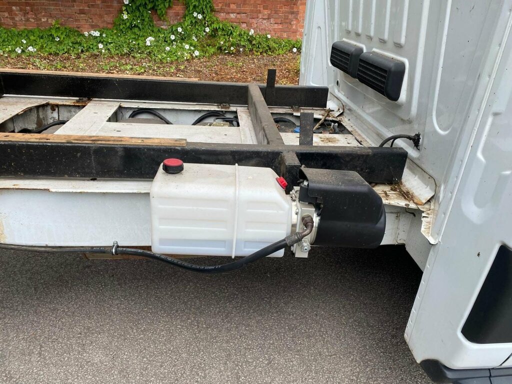 Ford Transit Custom Chassis Cab 2.2 Tdci 350 Rwd L2 H1 Euro 5 Drw YE66UMX White #3