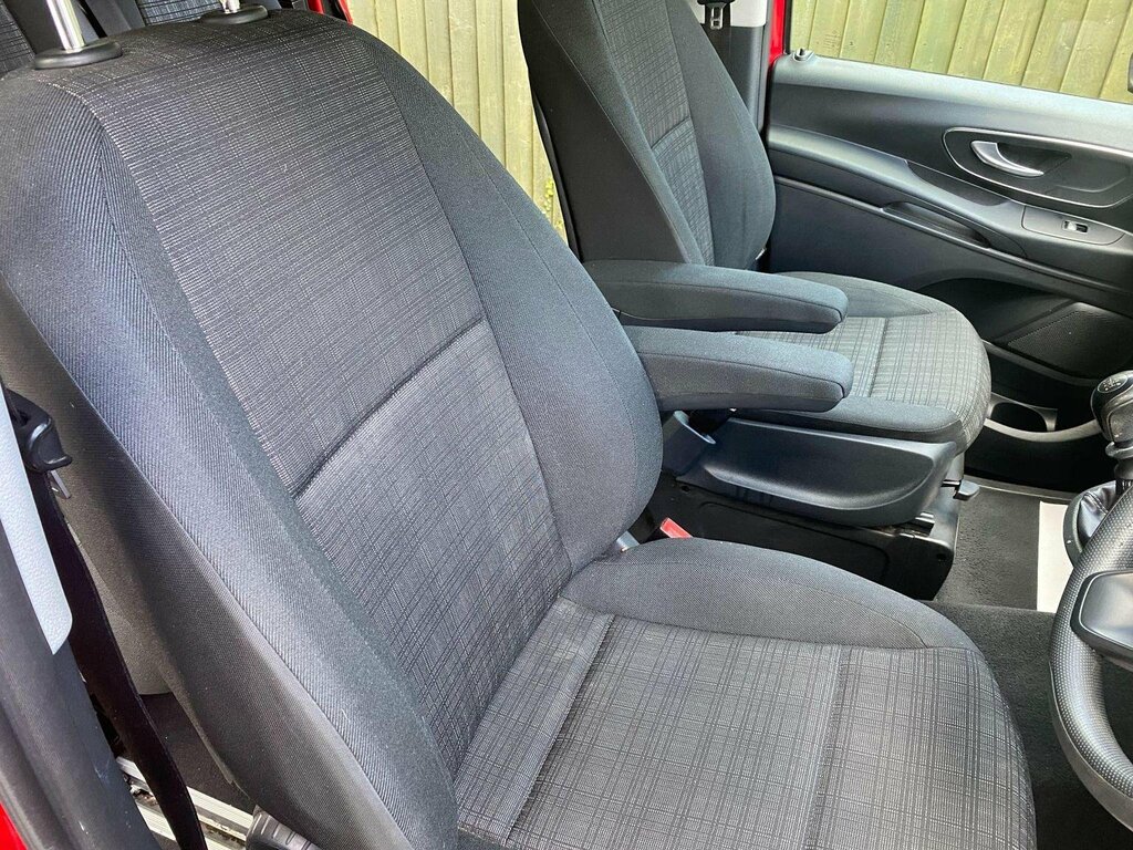 Mercedes-Benz Vito Minibus 2.1 114 Cdi Bluetec Select Tourer Rwd L2 E Red #5