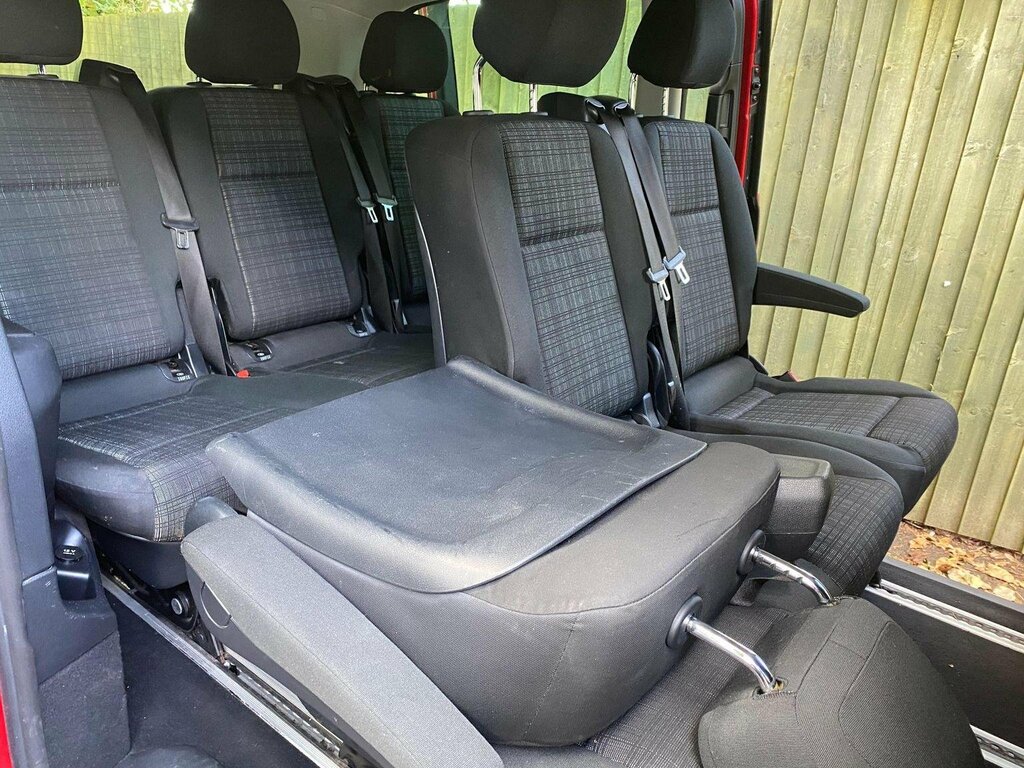 Mercedes-Benz Vito Minibus 2.1 114 Cdi Bluetec Select Tourer Rwd L2 E Red #4