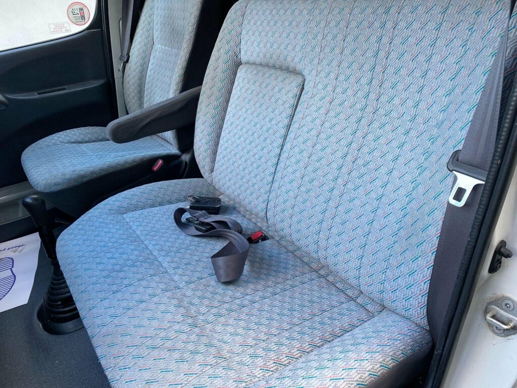 Toyota HiAce Panel Van 2.5 D-4d 300 Gs 200454  #4
