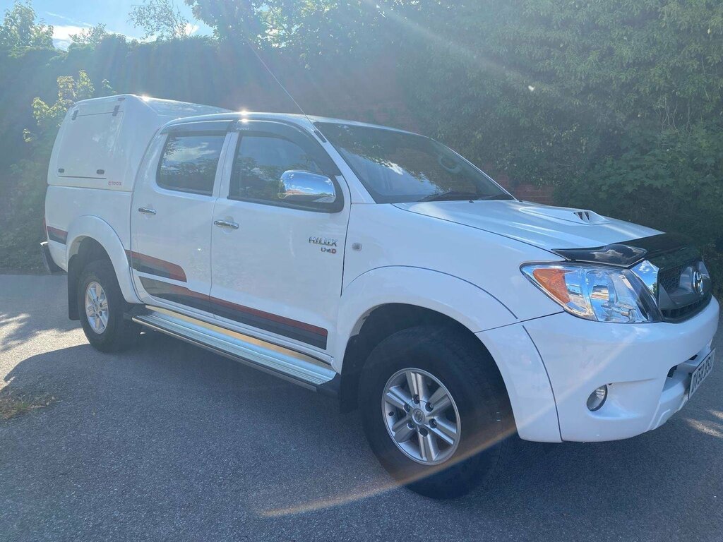 Toyota HILUX Pickup 2.5 D-4d Hl2 4Wd 200858 White #2