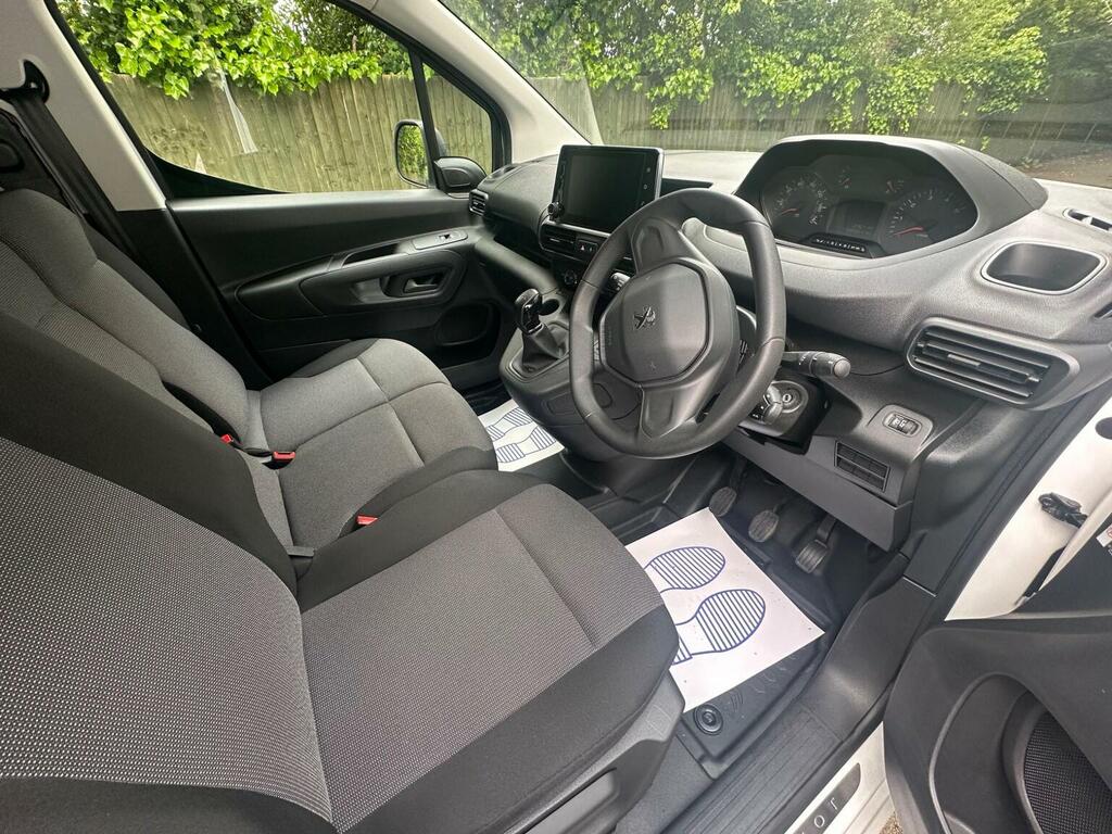 Peugeot Partner Panel Van 1.5 Bluehdi 1000 Professional Premium St BG71XAK White #6