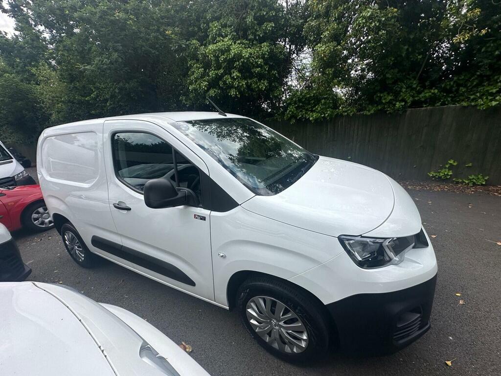 Peugeot Partner Panel Van 1.5 Bluehdi 1000 Professional Premium St BG71XAK White #5