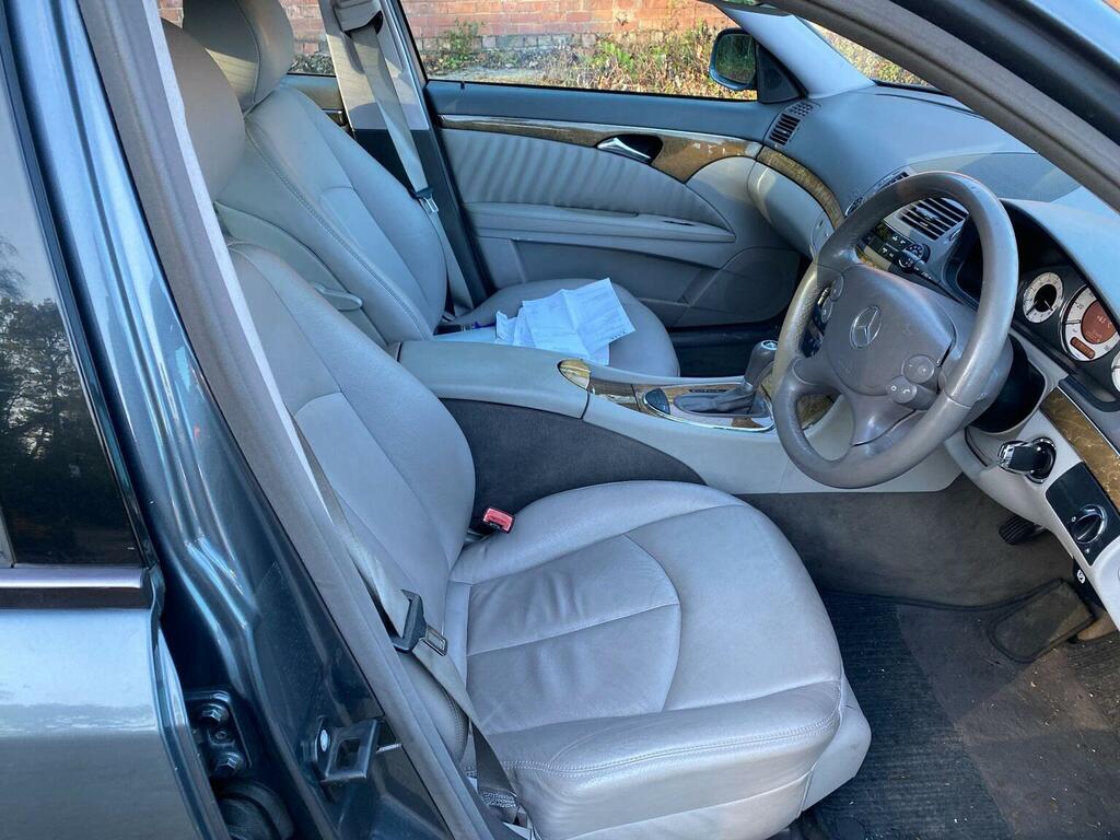 Mercedes-Benz E Class Saloon 3.0 E320 Cdi Avantgarde G-tronic 2009 LM09SYA Grey #6