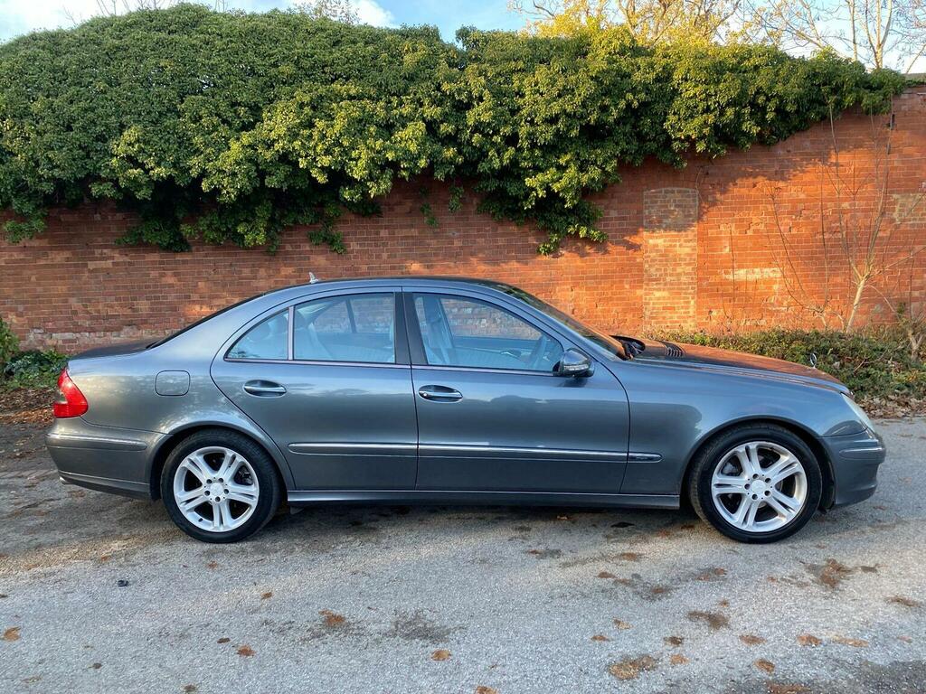Mercedes-Benz E Class Saloon 3.0 E320 Cdi Avantgarde G-tronic 2009 LM09SYA Grey #2