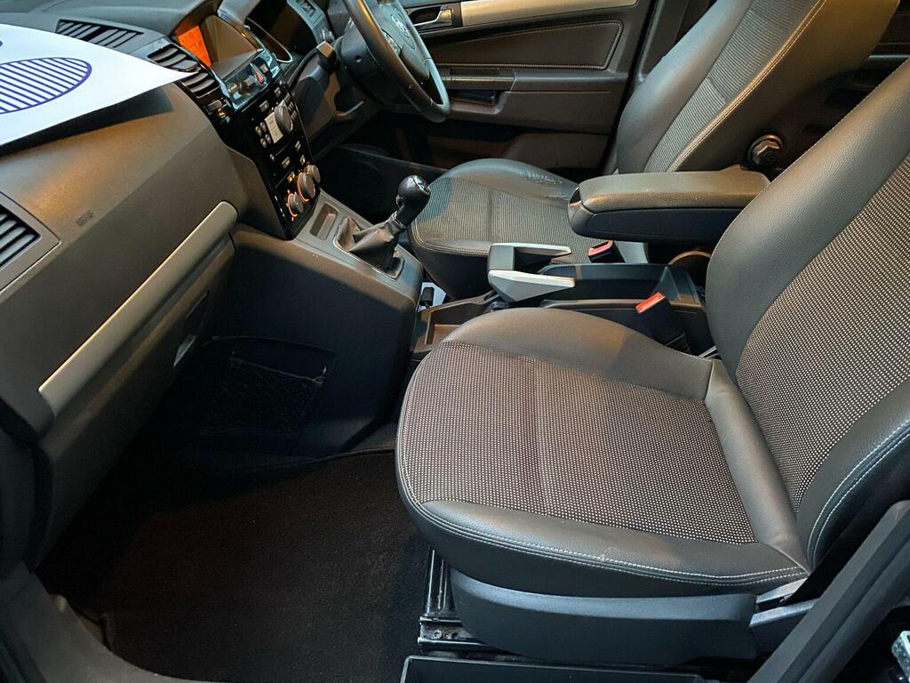 Vauxhall Zafira Mpv 1.6 16V Design Euro 4 201010 Black #4
