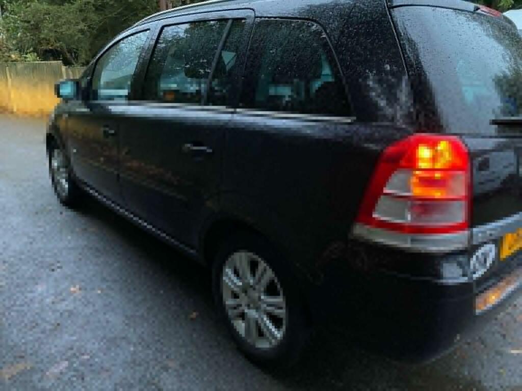 Vauxhall Zafira Mpv 1.6 16V Design Euro 4 201010 Black #3