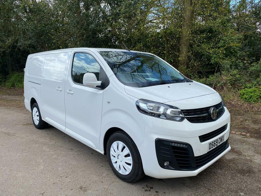 Vauxhall Vivaro Panel Van 2.0 Turbo D 3100 Sportive L2 H1 Euro 6 White