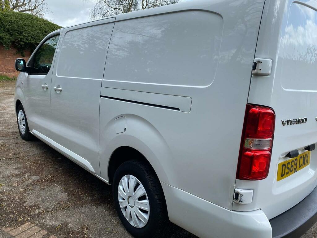 Vauxhall Vivaro Panel Van 2.0 Turbo D 3100 Sportive L2 H1 Euro 6 DS69CWX White #3