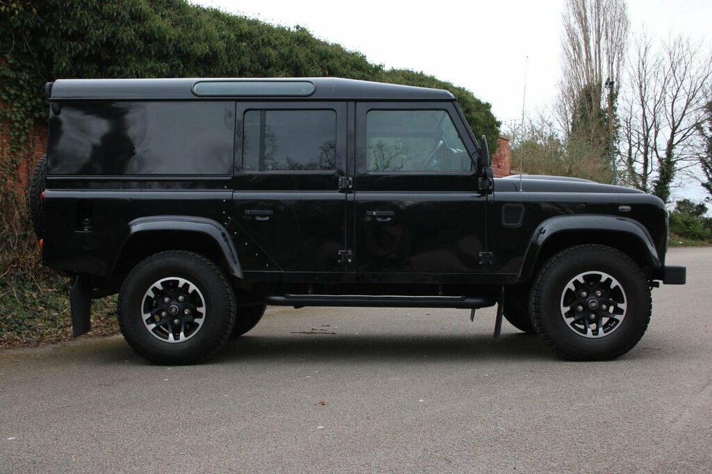 Land Rover Defender 110 Suv 2.2 Tdci Xs Utility Wagon 4Wd Mwb Euro 5 Black