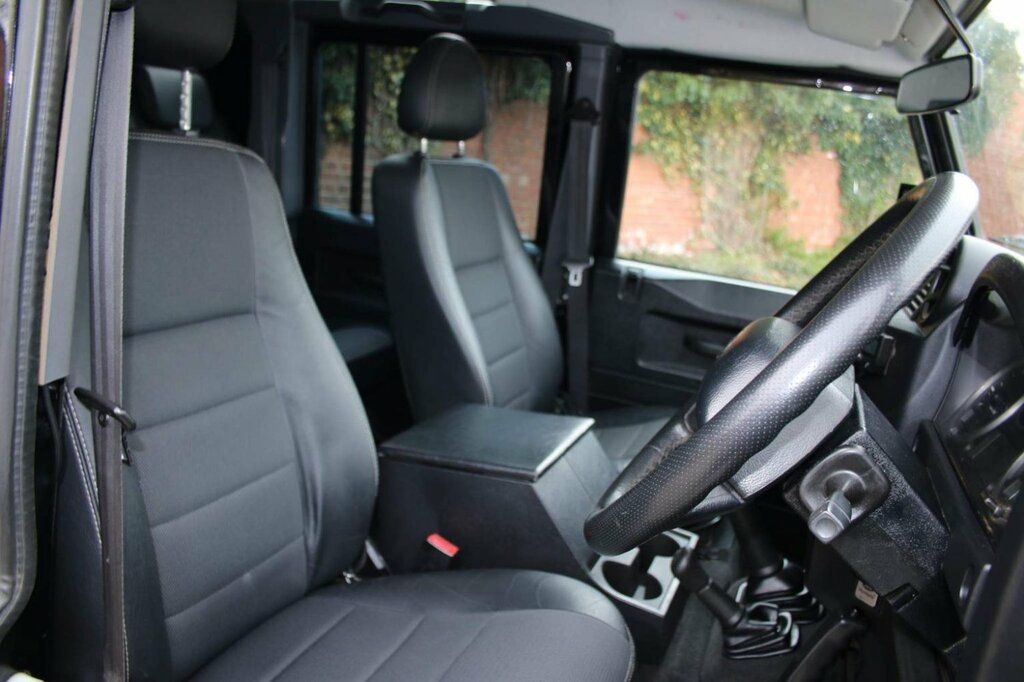 Land Rover Defender 110 Suv 2.2 Tdci Xs Utility Wagon 4Wd Mwb Euro 5 Black #5