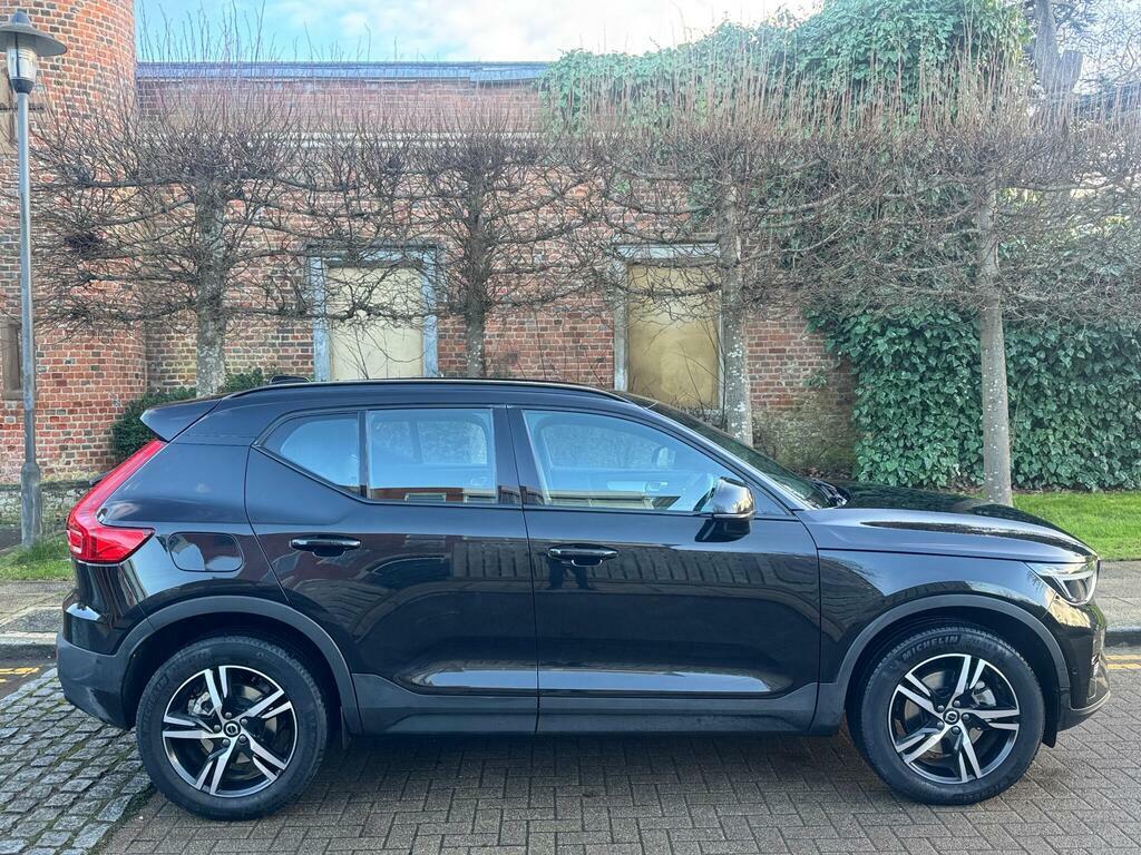 Volvo XC40 2.0 B4 Mhev Plus Dct Euro 6 S S LS73KAA Black #3