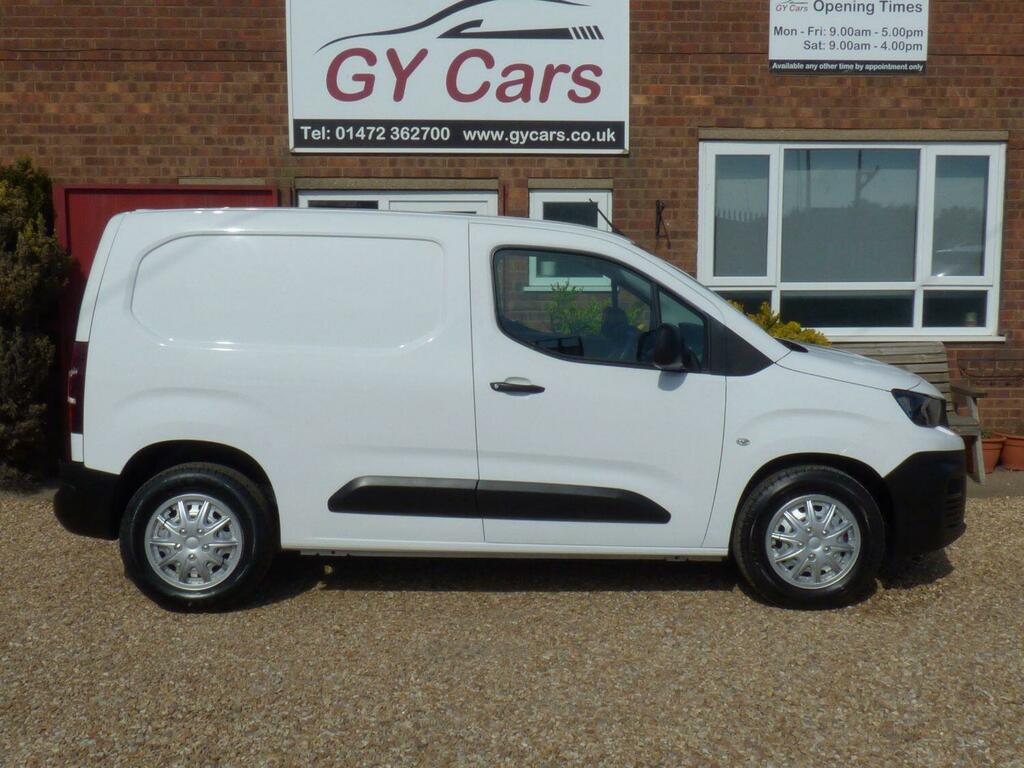 Peugeot Partner Panel Van 1.5 Bluehdi 1000 Grip 1 Owner Full NU20AYD White #2