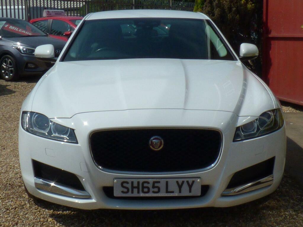Jaguar XF Saloon 2.0 D Prestige 20 Road Tax Full Serv SH65LYY White #3