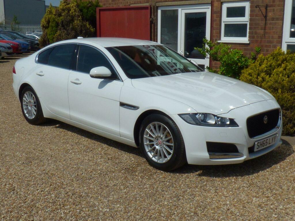 Jaguar XF Saloon 2.0 D Prestige 20 Road Tax Full Serv White