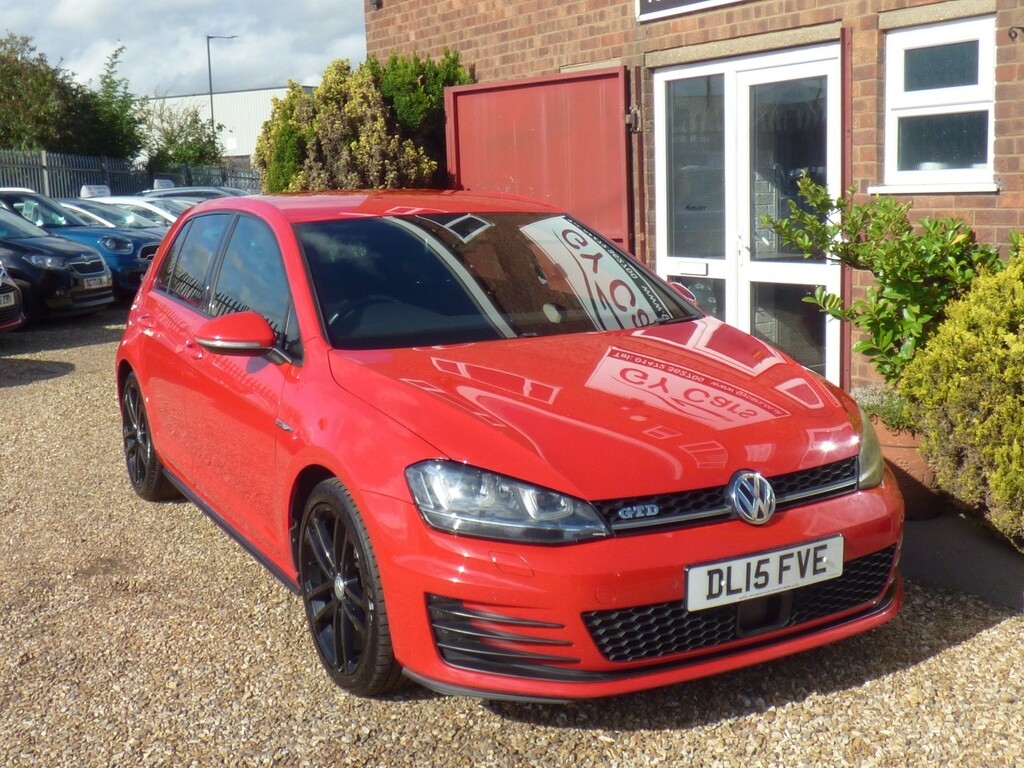Volkswagen Golf Hatchback 2.0 Tdi Bluemotion Tech Gtd 20 Tax Red