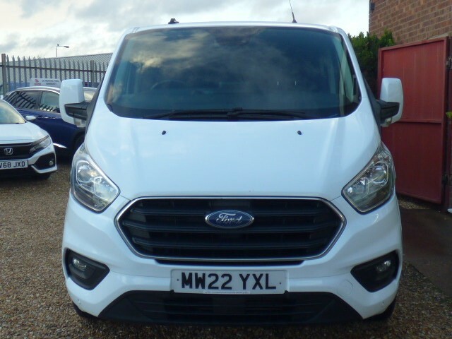 Ford Transit Custom Double Cab Van 2.0 Transit Custom Limited Dciv 300 MW22YXL White #3