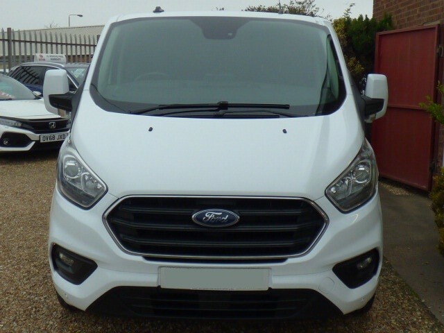 Ford Transit Custom Double Cab Van 2.0 Transit Custom Limited Dciv 300 MA72BBZ White #2